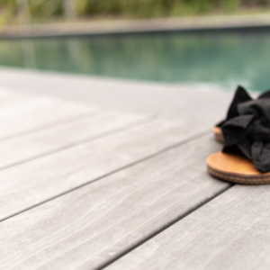 Accoya® Color Grey Terrassendielen, A1, seitlich genutet Natur Holz