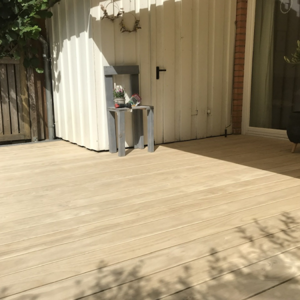 Accoya® Terrassendielen, A1, seitlich genutet schnelle lieferung