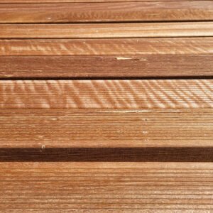 Bangkirai Konstruktionsholz, 2-seitig fein geriffelt sofort verfügbar