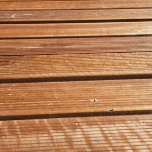 Bangkirai Konstruktionsholz, 2-seitig fein geriffelt kaufen