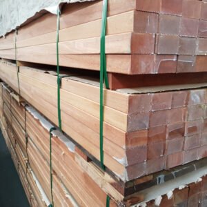 Bangkirai Konstruktionsholz, 2-seitig fein geriffelt qualitativ kaufen