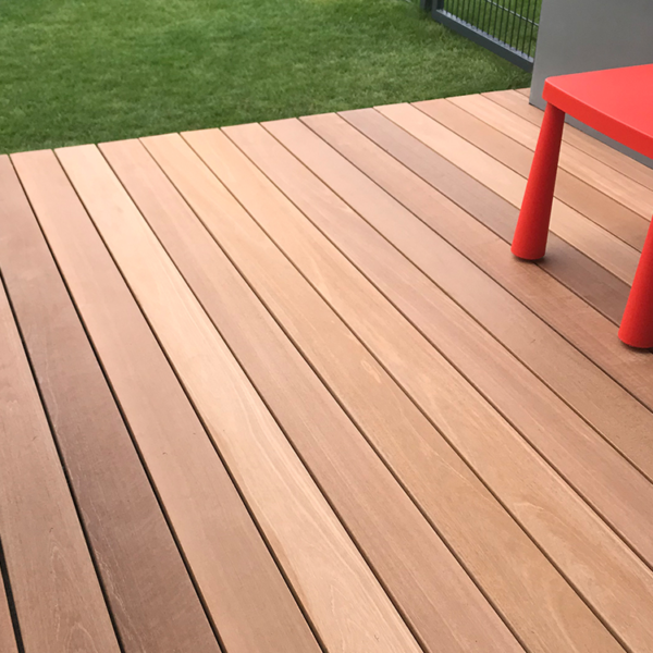 Bangkirai Terrassendielen sofort kaufen