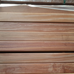 Cumaru Konstruktionsholz, 4-seitig gehobelt jetzt bestellen