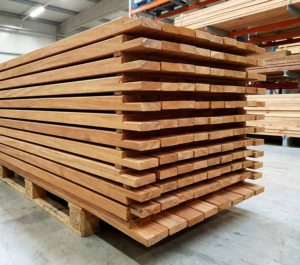 45x Cupiuba Konstruktionsholz, 42×65 mm, AD, 4-seitig gehobelt, mit Wechselfalz 2450mm (110 lfm)