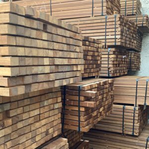 Guyana Teak Konstruktionsholz, 4-seitig gehobelt direkt bestellen