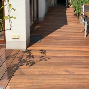 Guyana Teak (Basralocus) Terrassendielen, 25×140 mm, KD, glatt/glatt