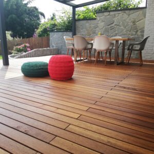 Guyana Teak (Basralocus) Terrassendielen 25×90 mm, KD, glatt/glatt