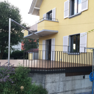 Kebony Clear Terrassendielen, glatt, seitlich genutet, Kanten gerundet, Rückseite Kanten gefast Natur Holz