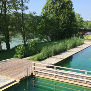 Kebony Clear Terrassendielen, 38×140 mm, glatt, Kanten gerundet, Rückseite Kanten gefast