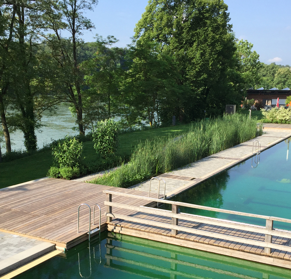 Kebony Clear Terrassendielen, glatt, Kanten gerundet, Rückseite Kanten gefast sicher kaufen