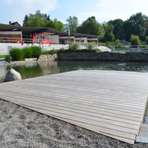 Kebony Clear Terrassendielen, glatt, Kanten gerundet, Rückseite Kanten gefast schnell lieferbar