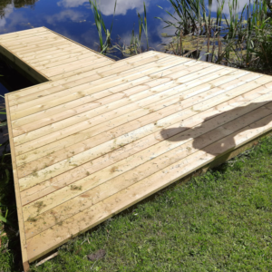 Kiefer Terrassendielen, kesseldruckimprägniert grün, Kanten gefast Holzhandel