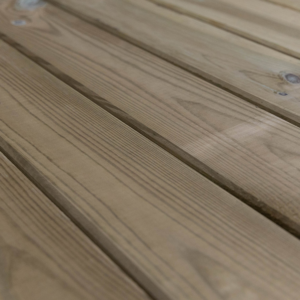 Kiefer Terrassendielen, kesseldruckimprägniert grün, Kanten gefast Holz