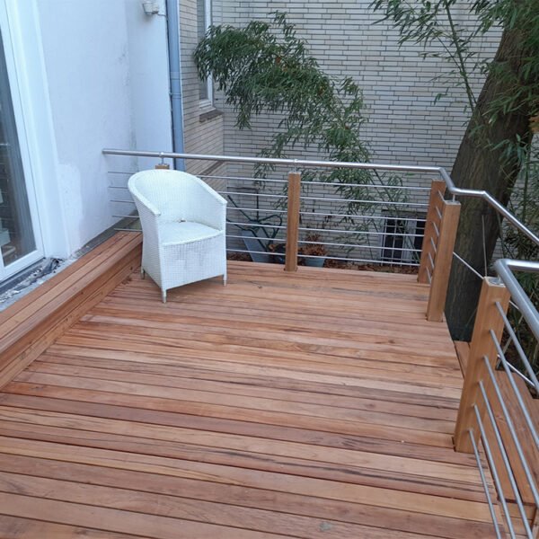 Muiracatiara Terrassendielen/ Leisten, 4-seitig glatt gehobelt, Kanten gerundet schnelle lieferung