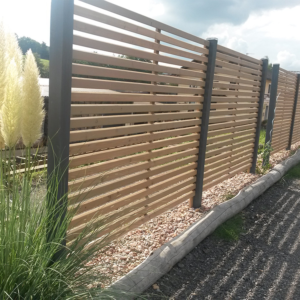 Robinie Konstruktionsholz, 4-seitig gehobelt, schichtverleimt, keilgezinkt schnell lieferbar