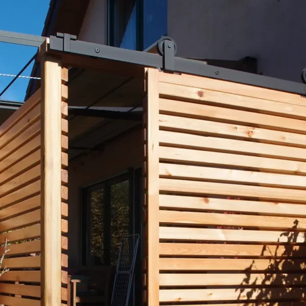 Sibirische Lärche Rhombusleisten, glatt gehobelt, 15° Schräge, Kanten gerundet Holz