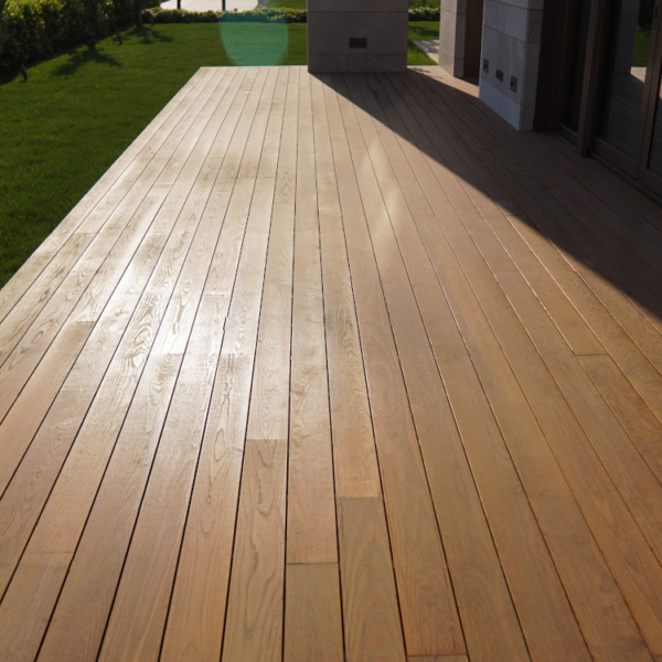 Thermoesche Terrassendielen, seitlich genutet Holz