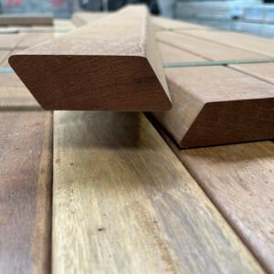 Guyana Ipe (Tanimbuca) Rhombusleisten, 25×65 mm, KD, 30° Schräge, gehobelt, Kanten gerundet