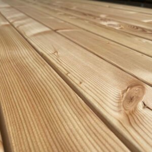 Kanadische Lärche Rhombusleisten, 20×68 mm, KD, 15° Schräge, glatt gehobelt, Kanten gerundet